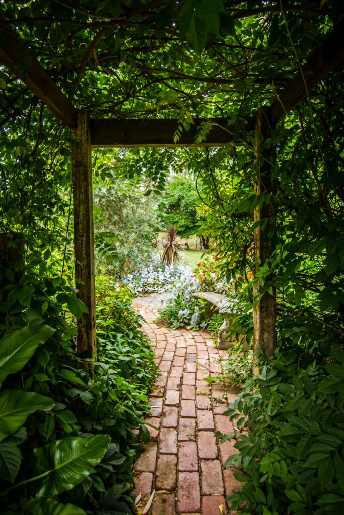 10 Low Maintenance Landscape Garden Ideas
